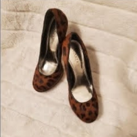 Leopard Print Platform Heels size 7 - Picture 3 of 4